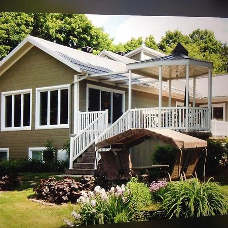 Les Saisons Du Fleuve Bed and Breakfast Lotbiniere Exterior foto