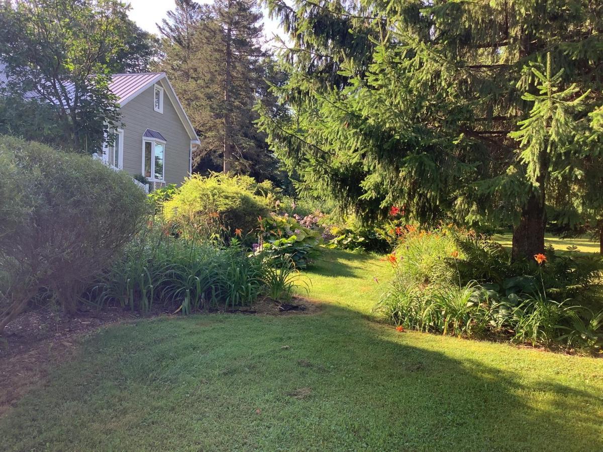 Les Saisons Du Fleuve Bed and Breakfast Lotbiniere Exterior foto